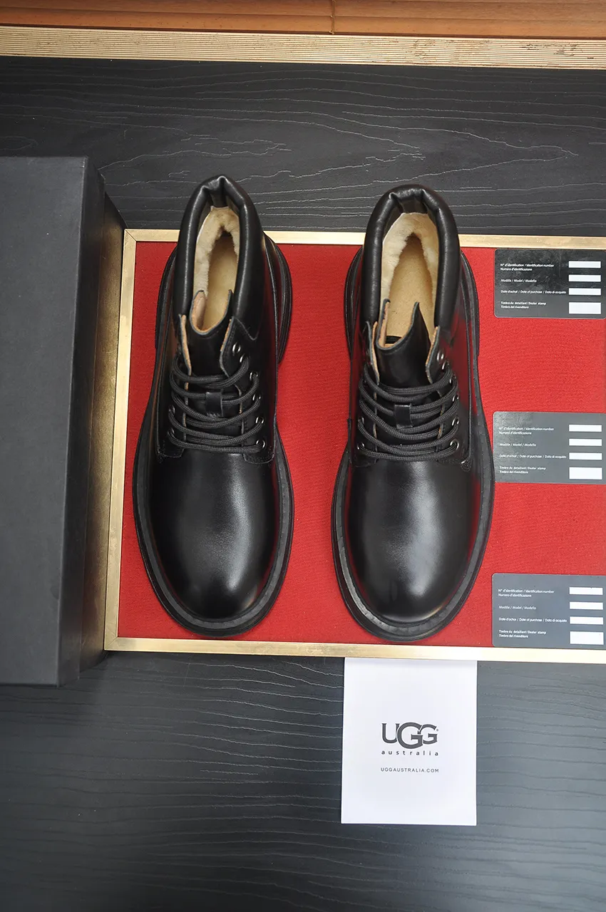 Men's shoes 💰680💶【UGG】(full genuine wool lining) Please pay attention to the quality of the original order and compare the thickness of the wool 🏮🏮Hot style Martin boots from Australia's warm luxury brand men's shoes, official website synchronization, Beckham men's style..., made of imported top-layer waxed cowhide, waxed toe box, Australian real wool velvet lining Carefully sewn...Imported rubber Martin boots outsole (comfortable, soft and wear-resistant). I really like the quality...Exquisite workmanship, you can't put it down once you see it. Code number 39-44